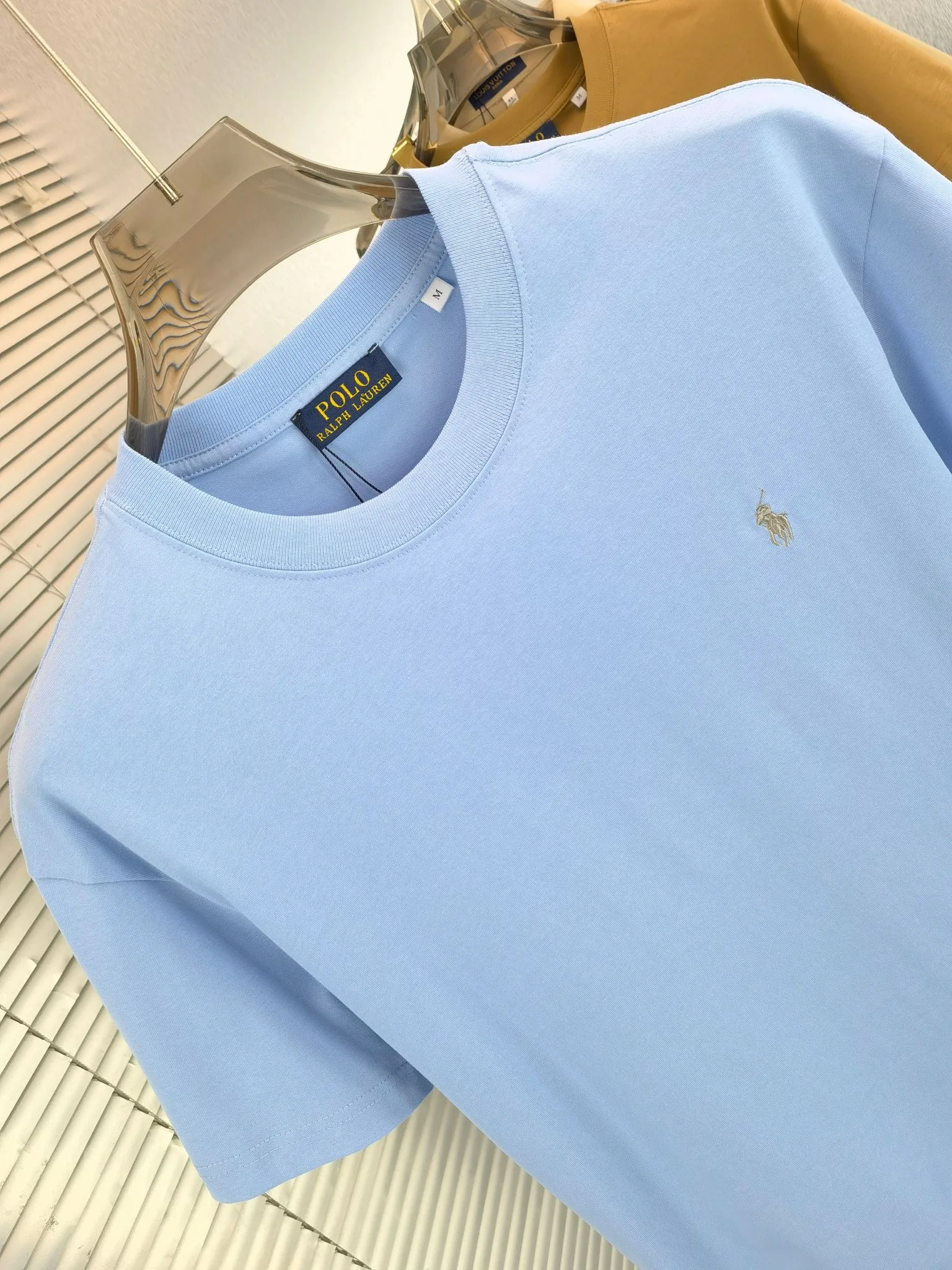 P180 🔥 Ralph Lauren Polo (available all year round) short-sleeved T-shirt 280g Couple style, same style for men and women. Made of imported custom-dyed fabric, fashionable yet luxurious. The quality is unquestionable. The upper body effect is great💂🏿 The single product is very unique. Color: Picture color Size: M ~ 2xL